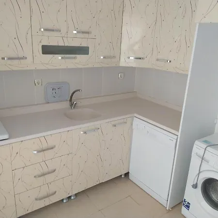 Spacious 4br And 2ba Private Pool In *